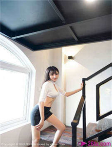 《女村长》