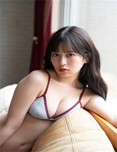 《深夜凹凸视频在线欧美》