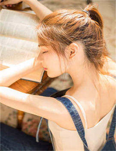《夜间刺激打扑克哔哩哔哩》